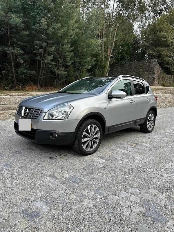 Cinzento Usado 2009 Nissan Qashqai SUV | € 6.500 (Bom preço) - Imagem 1/4