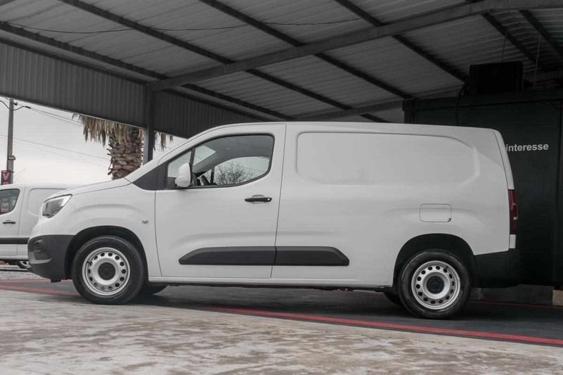 Usado Opel Combo 102 HP (75 kW) 2020 Branco Monovolume