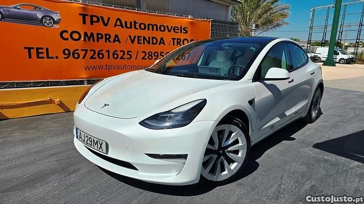 Branco Usado 2021 Tesla Model 3 Long Range AWD Sedan | € 29.950 (Preço justo) - Imagem 1/1