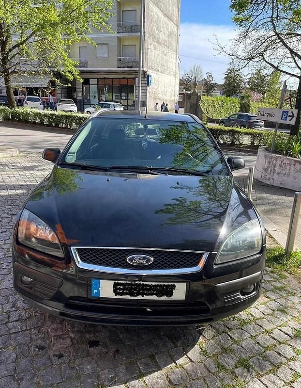 Usado Ford Focus 90 HP (66 kW) 2006 Preto Carrinha