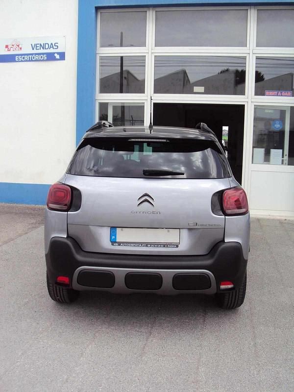 Usado Citroën C3 120 HP (88 kW) 2022 Cinzento Citadino