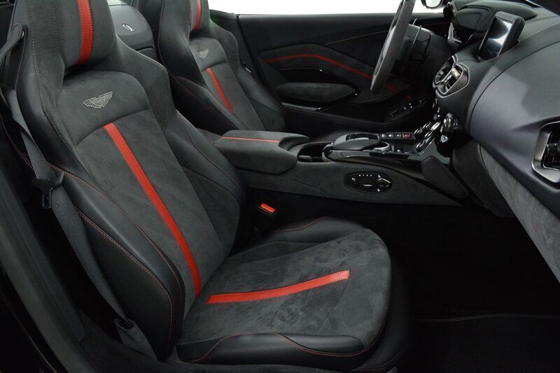 Usado Aston Martin V8 Vantage 535 HP (393 kW) 2023 Preto Coupé