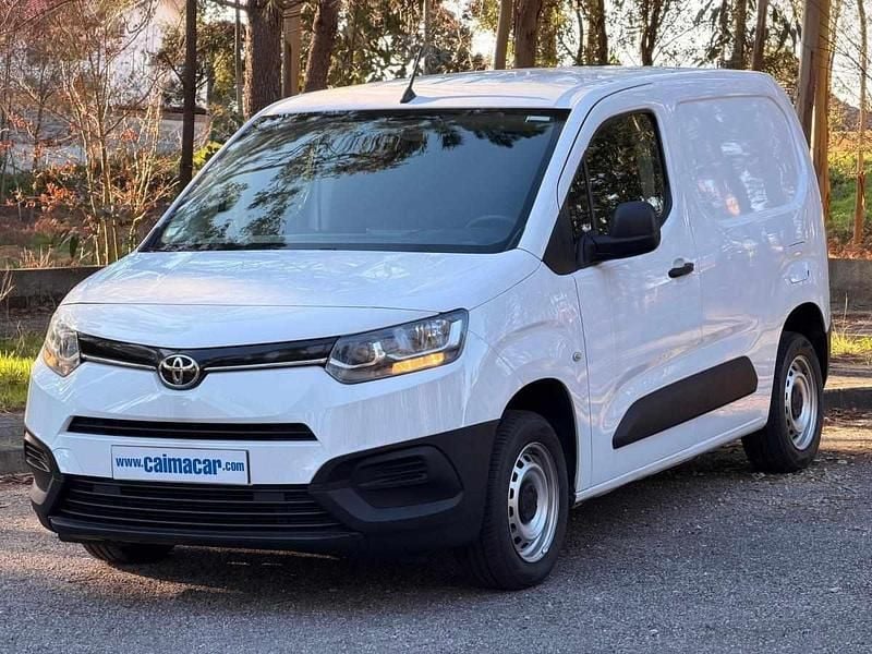 Branco Usado 2021 Toyota Proace Monovolume | € 13.250 (Preço justo) - Imagem 1/4