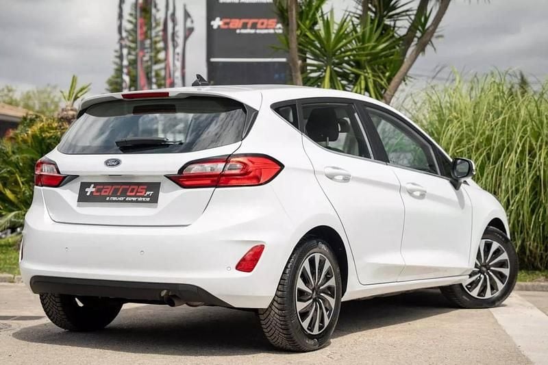 Usado Ford Fiesta Vignale 125 HP (91 kW) 2022 Branco Citadino