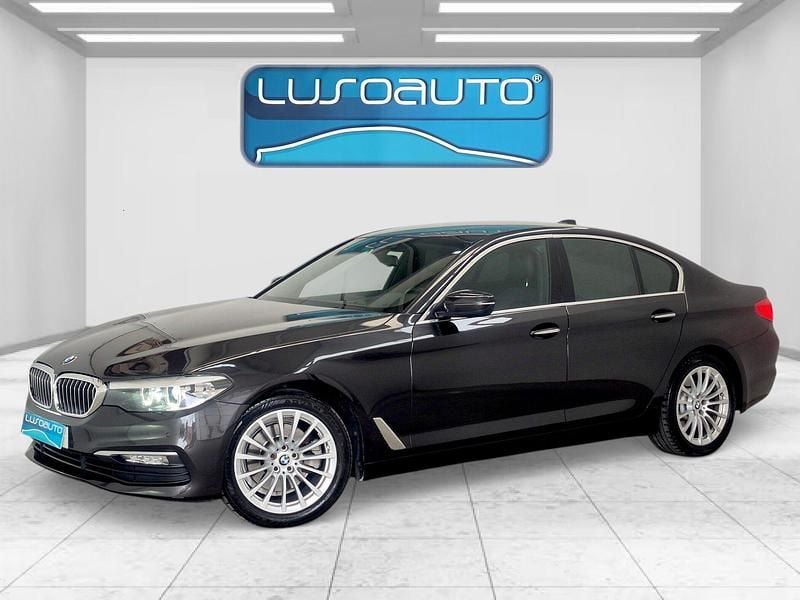 Usado BMW 520 Luxury Line 190 HP (139 kW) 2018 Cinza Sedan