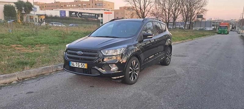 Preto Usado 2017 Ford Kuga SUV | € 15.450 (Bom preço) - Imagem 1/4
