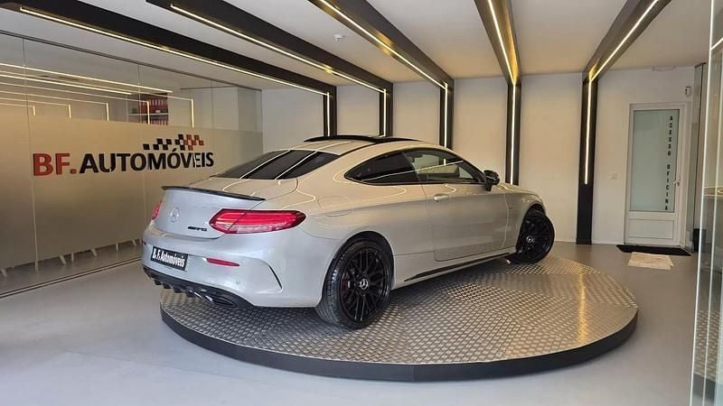 Usado Mercedes C220 Edition 170 HP (125 kW) 2018 Cinzento Coupé