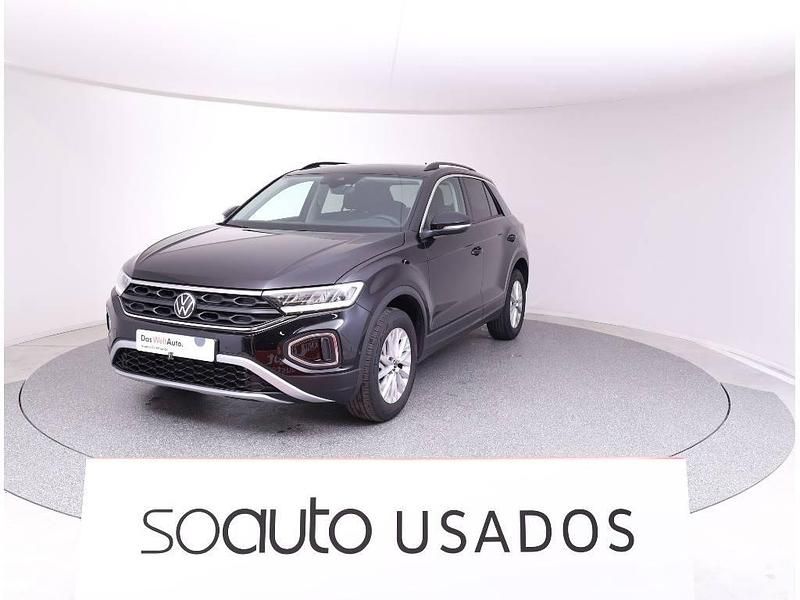 Usado VW T-Roc Life 110 HP (80 kW) 2024 Preto SUV