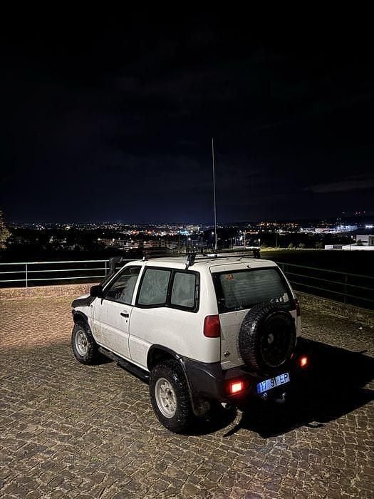 Usado 1994 Nissan Terrano SUV | € 5.750 - Imagem 1/4