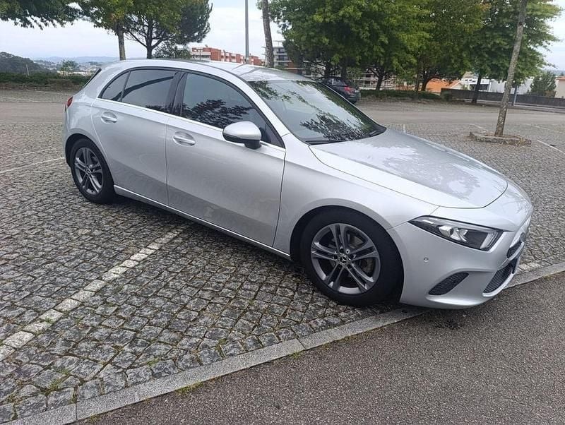 Usado 2019 Mercedes A180 Sedan | € 19.500 (Bom preço) - Imagem 1/4