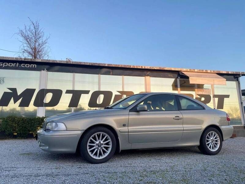 Outra Usado 2001 Volvo C70 | € 5.999 - Imagem 1/4