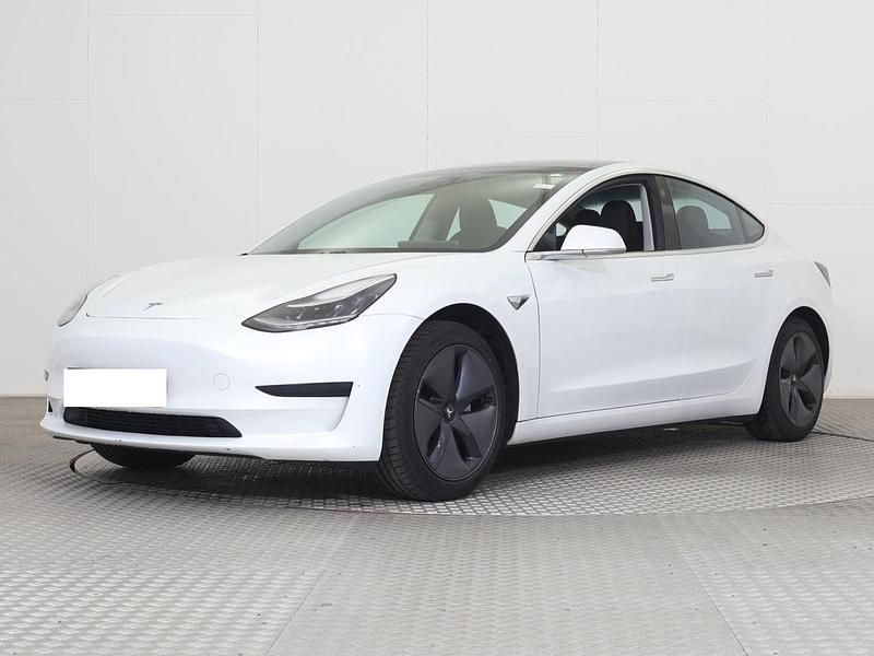 Branco Usado 2020 Tesla Model 3 Sedan | € 24.900 (Preço justo) - Imagem 1/4