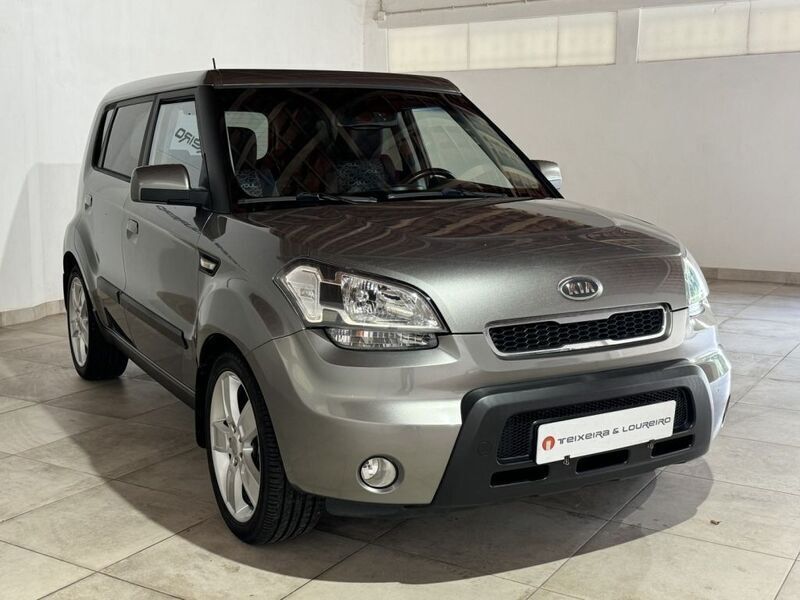 Usado Kia Soul 128 HP (94 kW) 2010 Cinza SUV