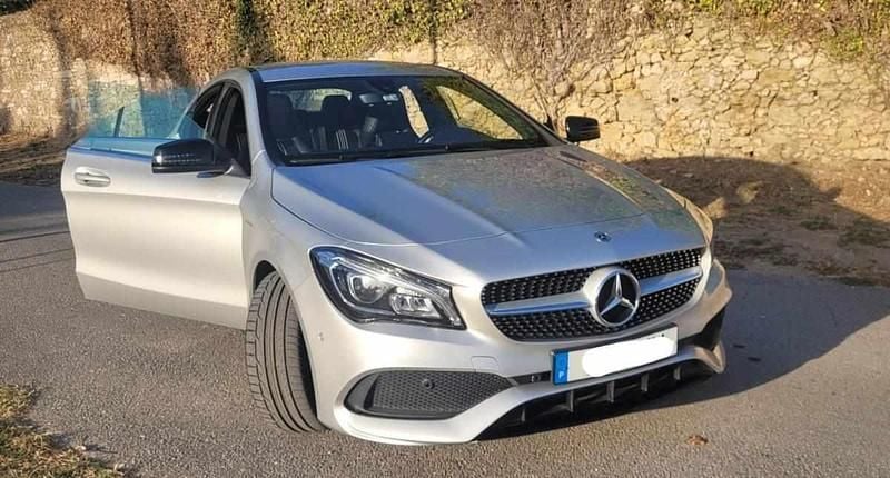 Cinzento Usado 2018 Mercedes CLA180 Sedan | € 23.790 - Imagem 1/4