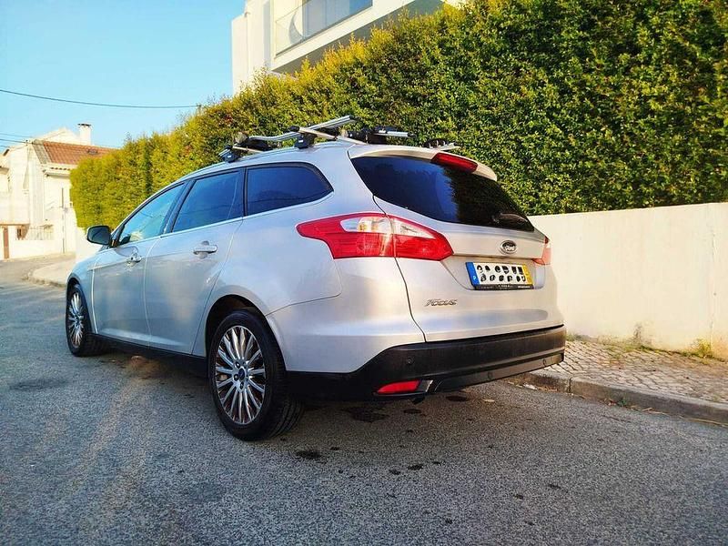 Usado Ford Focus Titanium 116 HP (85 kW) 2013 Cinzento Carrinha