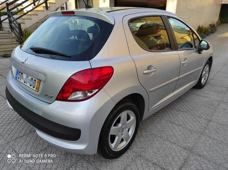 Usado Peugeot 207 2010 Sedan