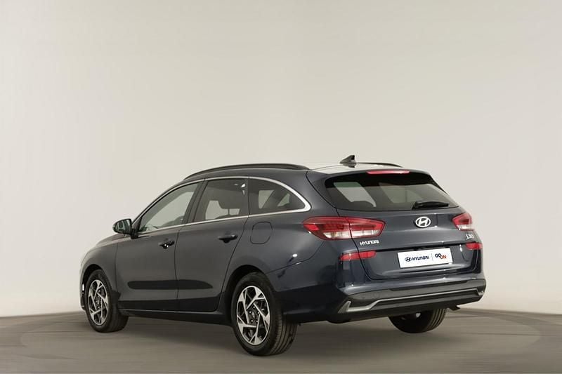 Usado Hyundai i30 100 HP (73 kW) 2024 Azul Carrinha