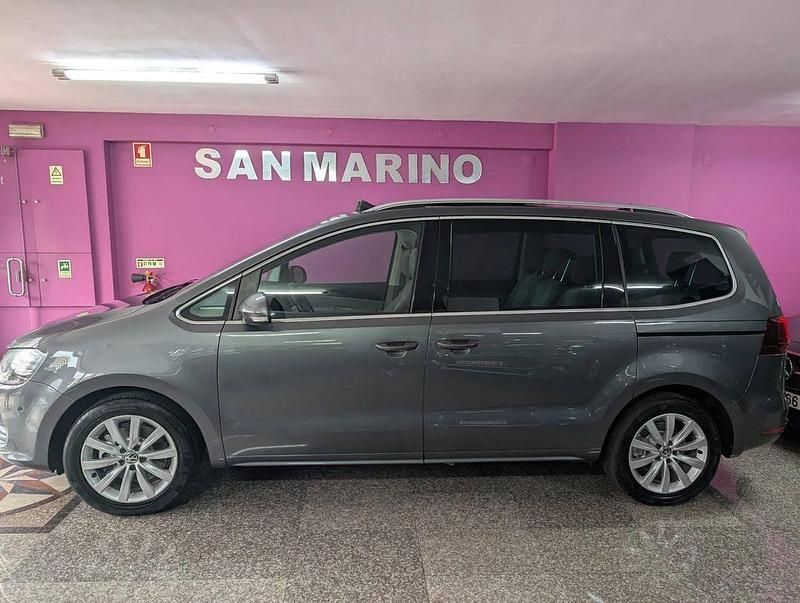 Usado VW Sharan Highline 150 HP (110 kW) 2022 Cinza Monovolume