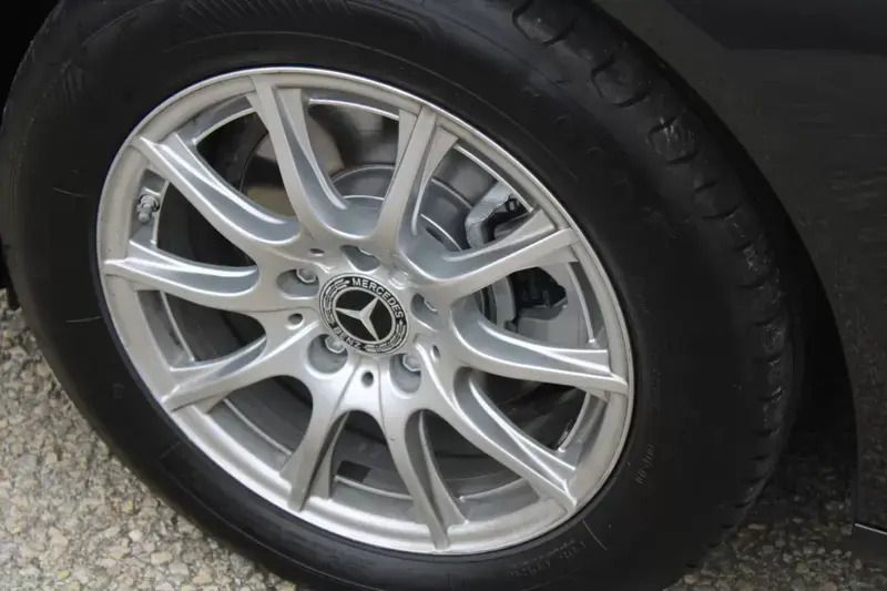 Usado Mercedes C200 160 HP (117 kW) 2020 Cinza Carrinha