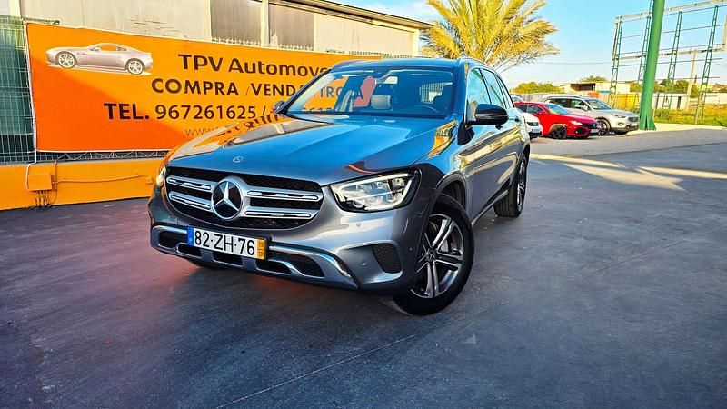 Cinzento Usado 2019 Mercedes GLC220 Edition SUV | € 44.950 (Preço justo) - Imagem 1/4