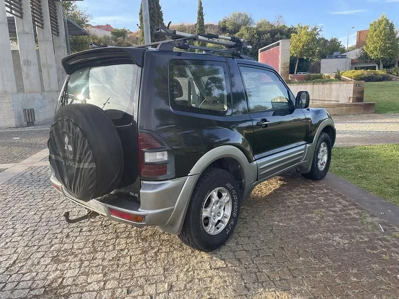 Usado Mitsubishi Pajero 160 HP (117 kW) 2000 Preto SUV