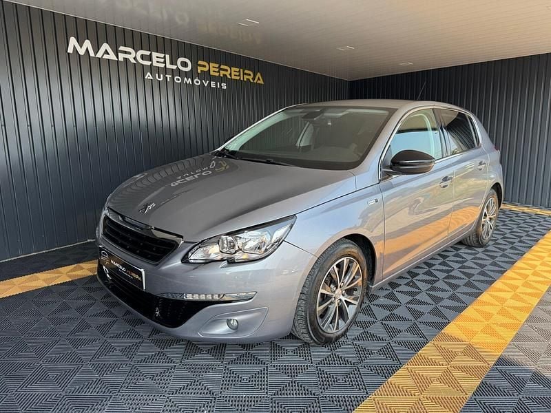 Usado Peugeot 308 Style 120 HP (88 kW) 2015 Cinza