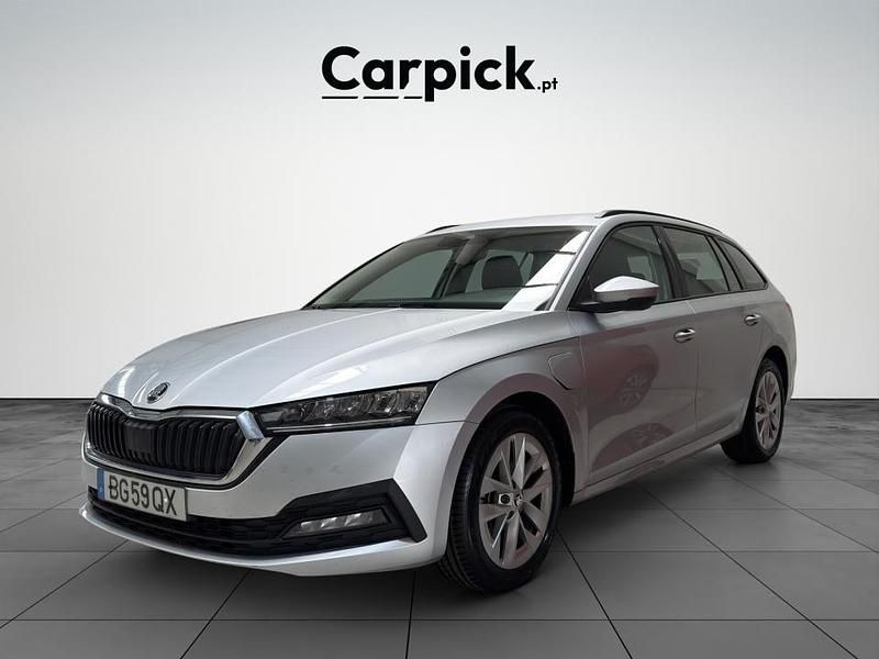 Cinza Usado 2024 Skoda Octavia Carrinha | € 25.900 (Preço justo) - Imagem 1/4