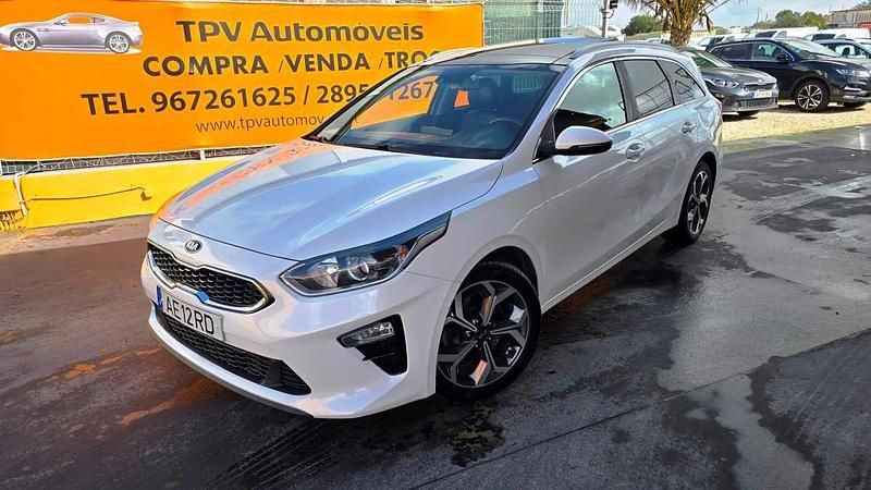 Usado Kia Ceed Sportswagon 136 HP (100 kW) 2020 Branco Carrinha