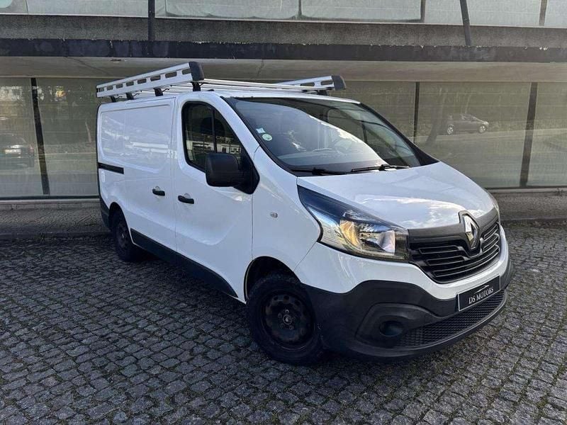 Usado Renault Trafic 115 HP (84 kW) 2015 Branco Monovolume