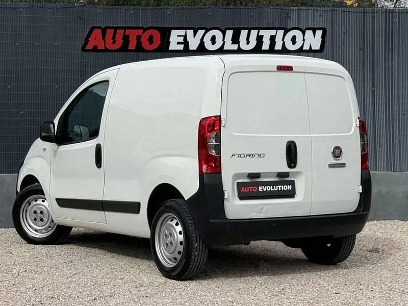 Usado Fiat Fiorino 80 HP (58 kW) 2019 Branco Monovolume