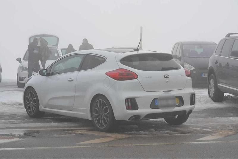 Branco Usado 2015 Kia Ceed GT Carrinha | € 17.000 - Imagem 1/4