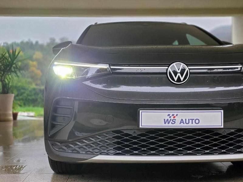 Preto Usado 2021 VW ID.4 Pure SUV | € 24.250 - Imagem 1/4
