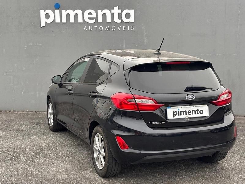 Usado Ford Fiesta 75 HP (55 kW) 2020 Preto Citadino