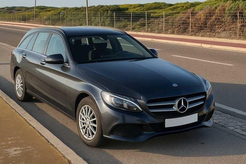 Usado 2015 Mercedes C200 Sedan | € 14.950 (Bom preço) - Imagem 1/4