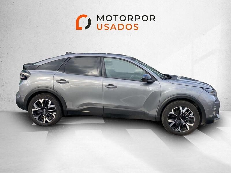 Usado Citroën e-C4 114 kW (156 HP) 2025 Cinza Sedan