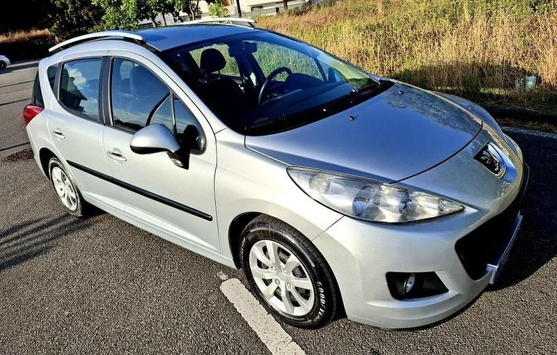 Usado 2010 Peugeot 207 Sedan | € 5.090 - Imagem 1/4