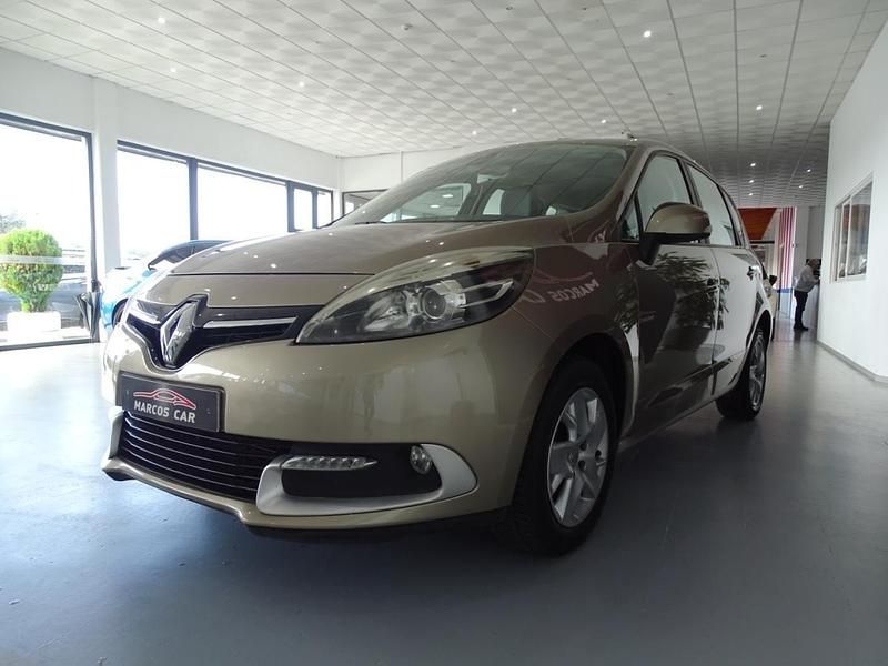 Usado Renault Scénic III 110 HP (80 kW) 2014 Outra