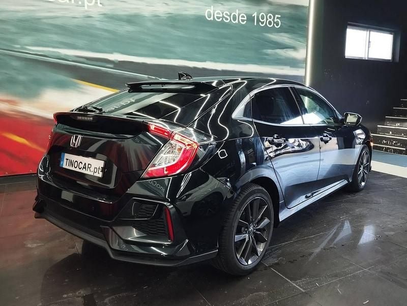 Usado Honda Civic 126 HP (92 kW) 2022 Preto