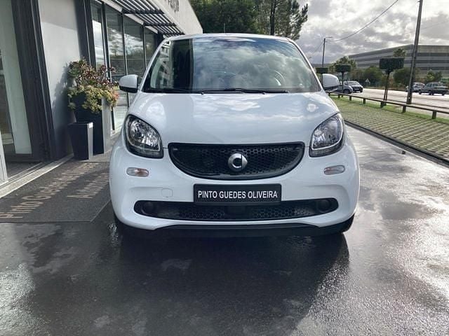 Usado Smart ForFour Electric Drive 60 kW (82 HP) 2019 Branco