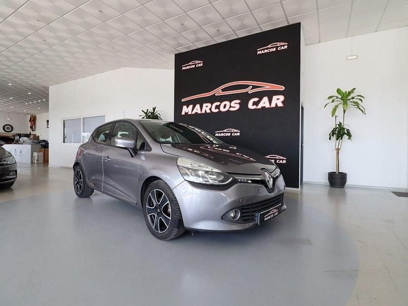 Cinza Usado 2015 Renault Clio IV Dynamique | € 9.900 (Preço justo) - Imagem 1/4