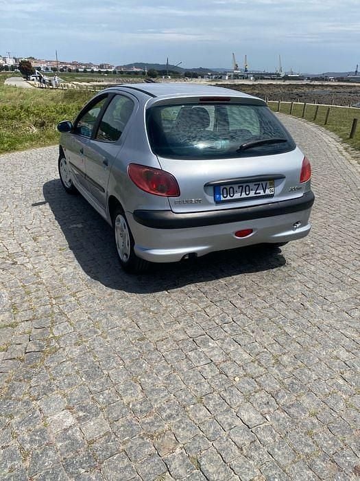 Usado Peugeot 206 70 HP (51 kW) 2005 Sedan