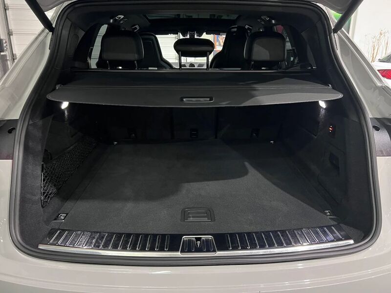 Usado Porsche Cayenne Platinum Edition 462 HP (339 kW) 2022 Cinza SUV