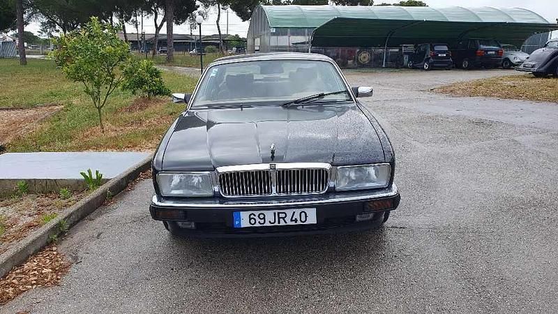 Usado Jaguar XJ6 Sovereign 225 HP (165 kW) 1993 Preto Sedan