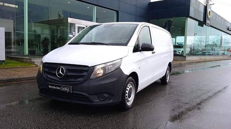 Branco Usado 2020 Mercedes Vito Monovolume | € 26.000 (Bom preço) - Imagem 1/4