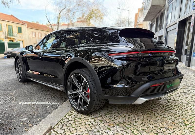 Usado Porsche Taycan 389 kW (530 HP) 2022 Preto Sedan