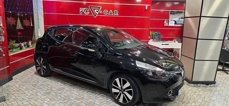 Preto Usado 2014 Renault Clio IV Dynamique | € 8.500 (Preço justo) - Imagem 1/4