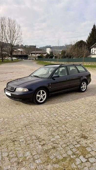Usado Audi A4 110 HP (80 kW) 1997 Carrinha
