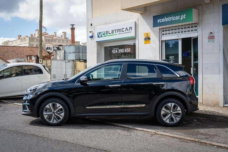 Usado Kia e-Niro 150 kW (204 HP) 2020 Preto SUV