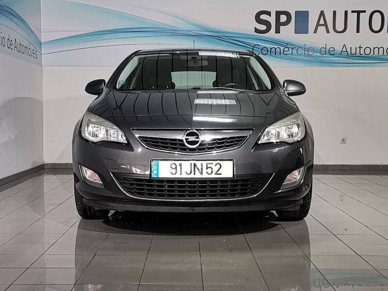 Usado Opel Astra Enjoy 95 HP (69 kW) 2010 Cinzento Citadino