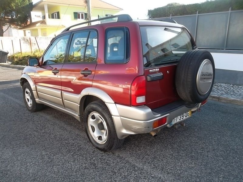Suzuki grand vitara 2000
